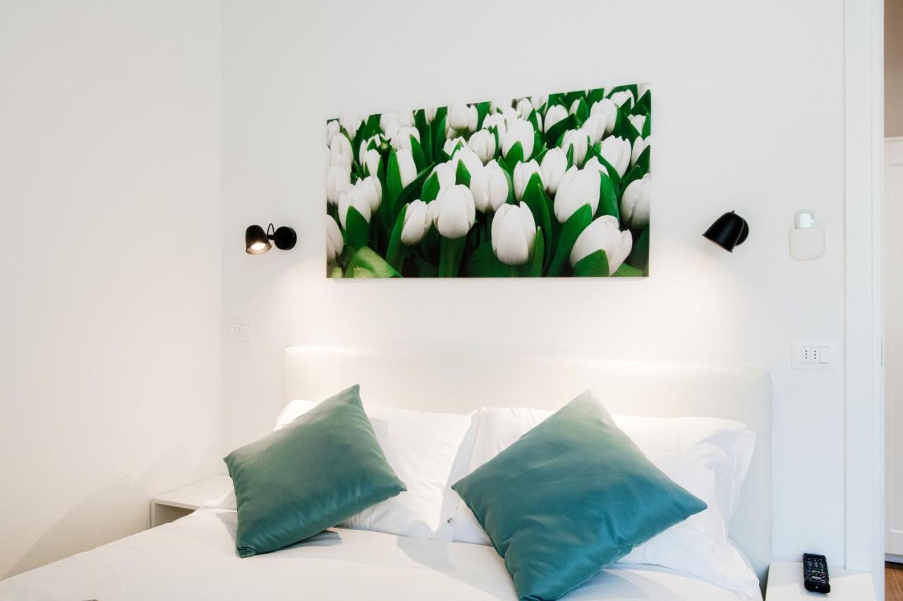 White Loft Como Central - The House Of Travelers Exterior foto