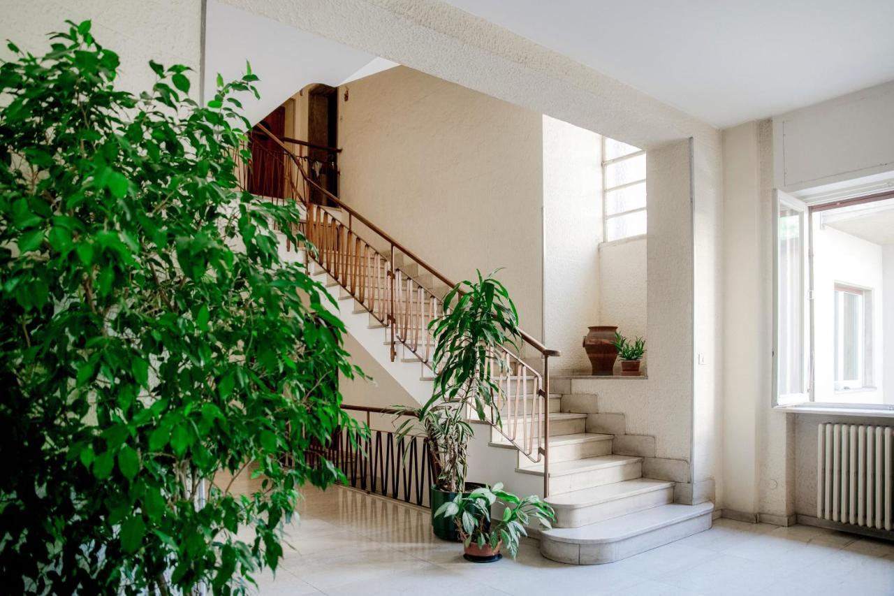 White Loft Como Central - The House Of Travelers Exterior foto
