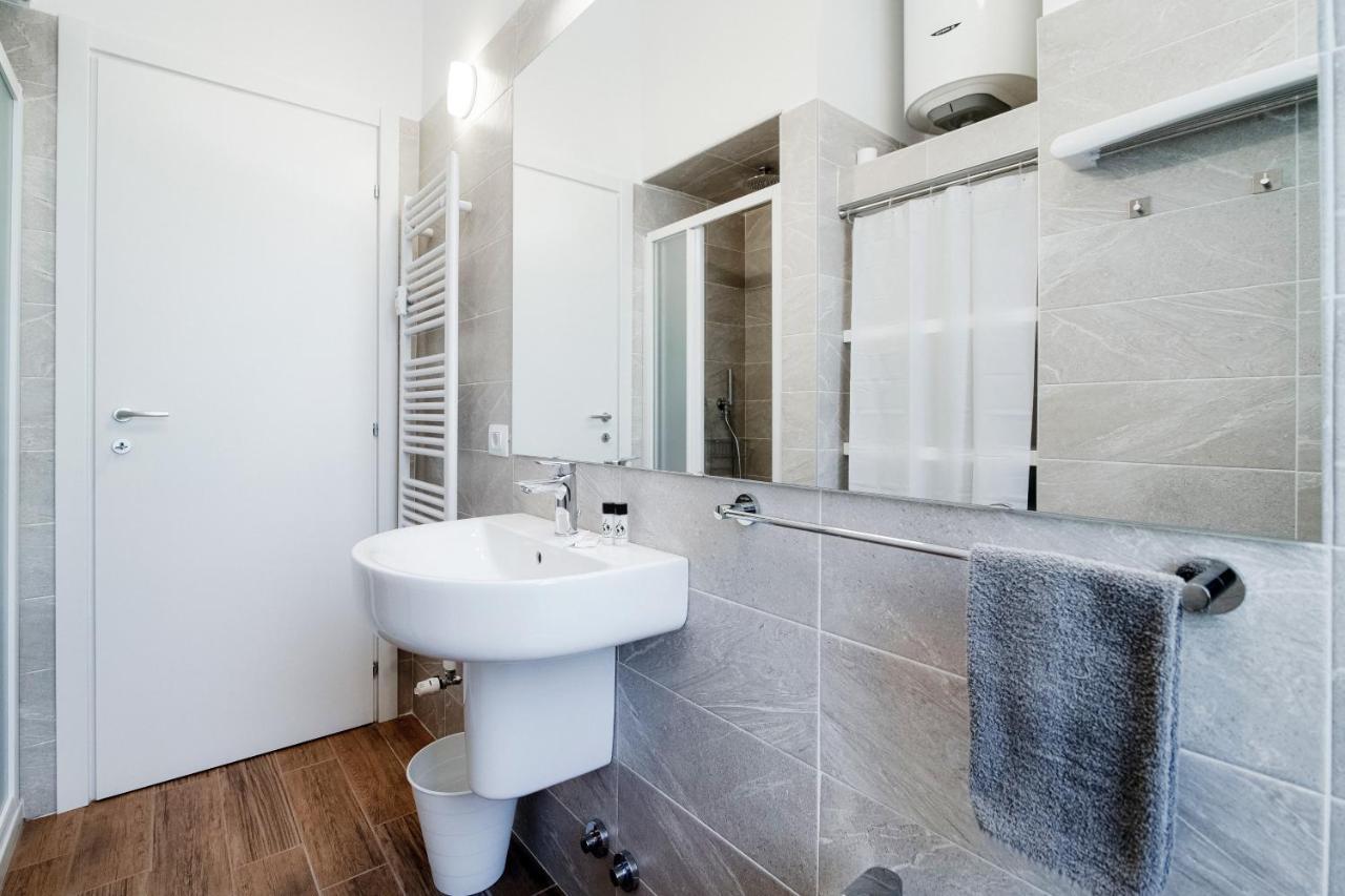 White Loft Como Central - The House Of Travelers Exterior foto