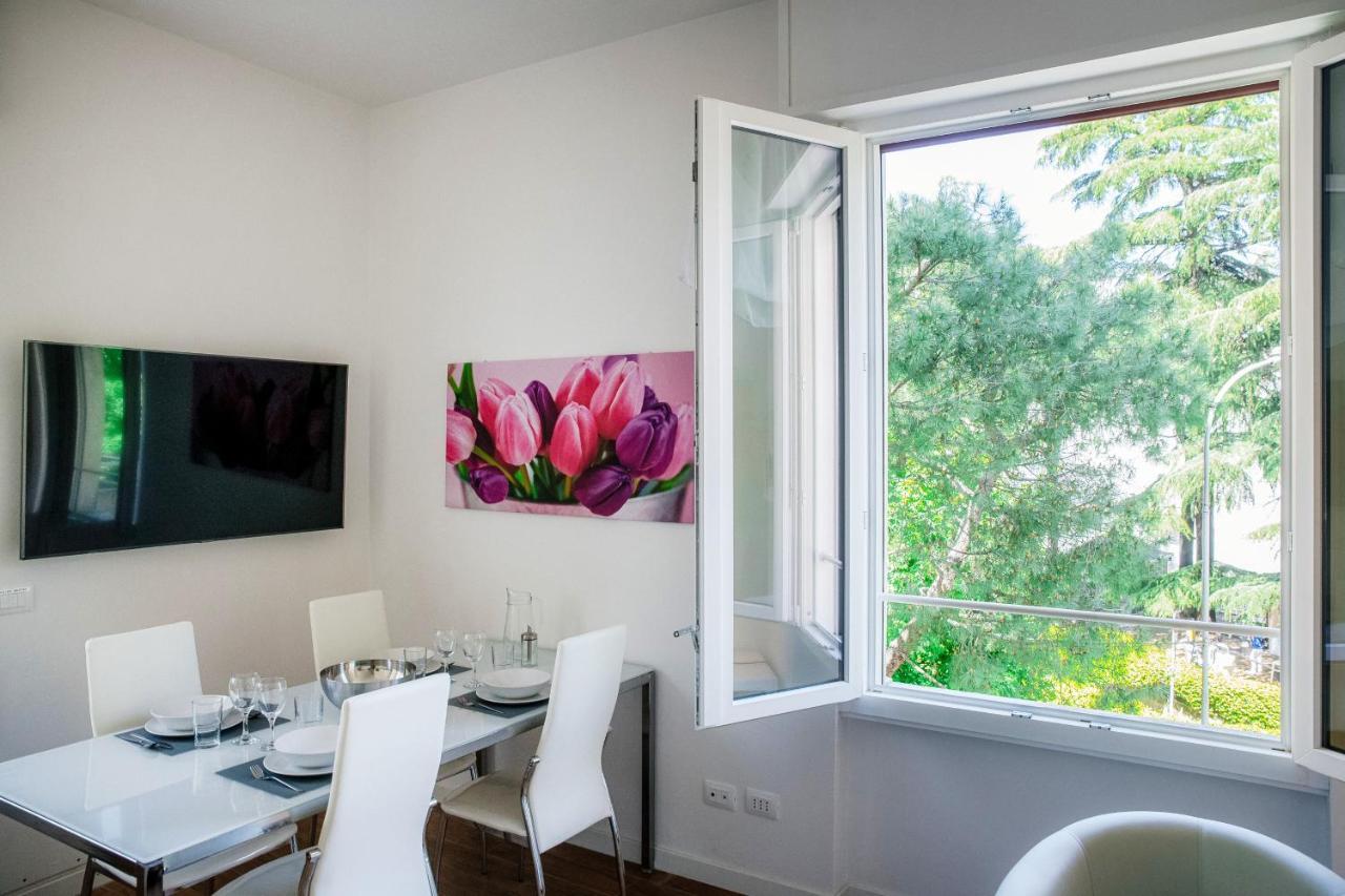 White Loft Como Central - The House Of Travelers Exterior foto