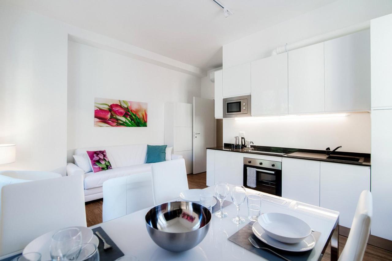 White Loft Como Central - The House Of Travelers Exterior foto