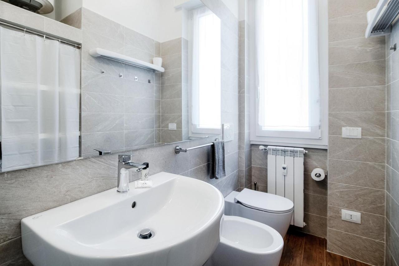 White Loft Como Central - The House Of Travelers Exterior foto